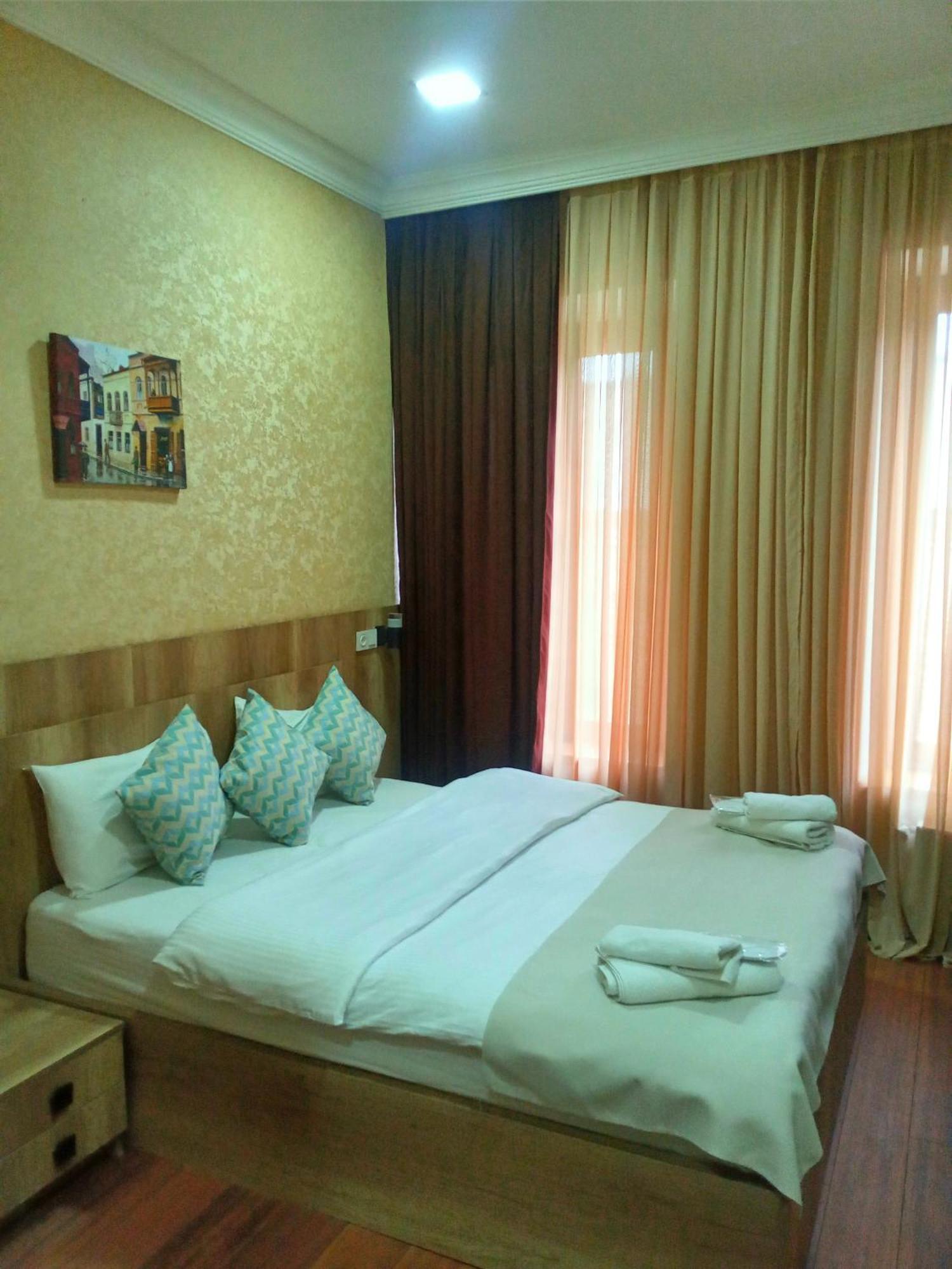 Epic Meidan Hotel Тбилиси Екстериор снимка