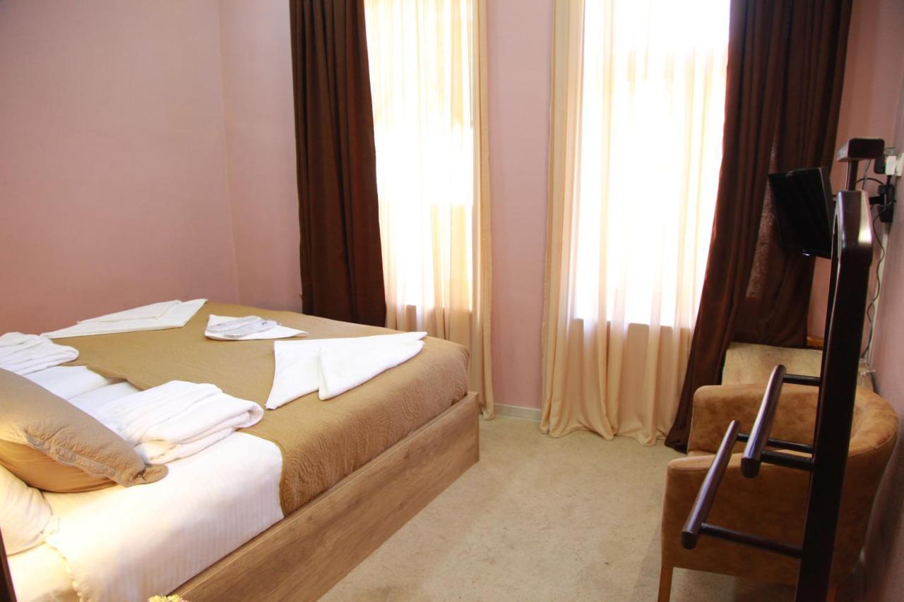 Epic Meidan Hotel Тбилиси Екстериор снимка