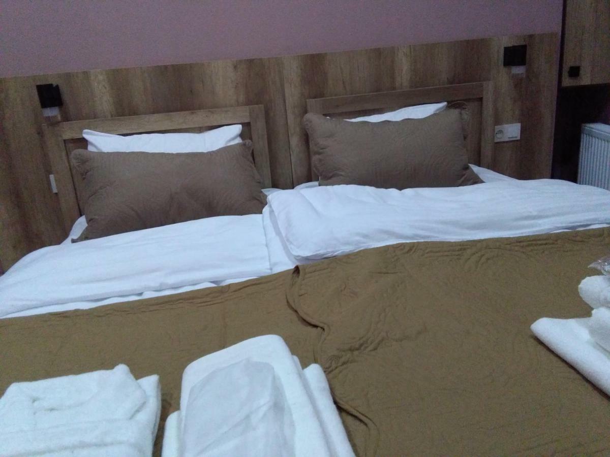 Epic Meidan Hotel Тбилиси Екстериор снимка