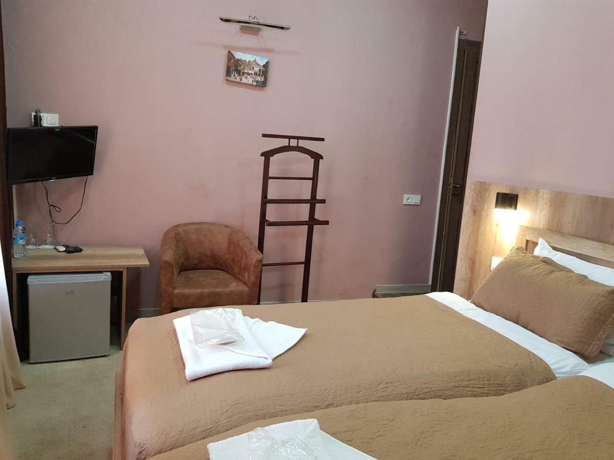 Epic Meidan Hotel Тбилиси Екстериор снимка